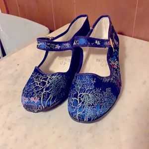 Simple Chinese blue brocade slipper heels